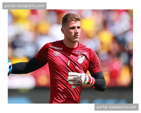 巴西门将本托成第三选择 巴拉纳竞技球员获安帅信任